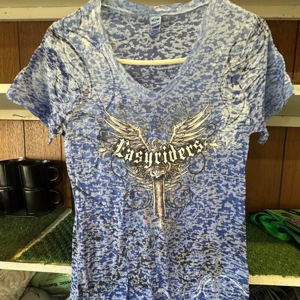 Kavio Blue and White Graphic Tee